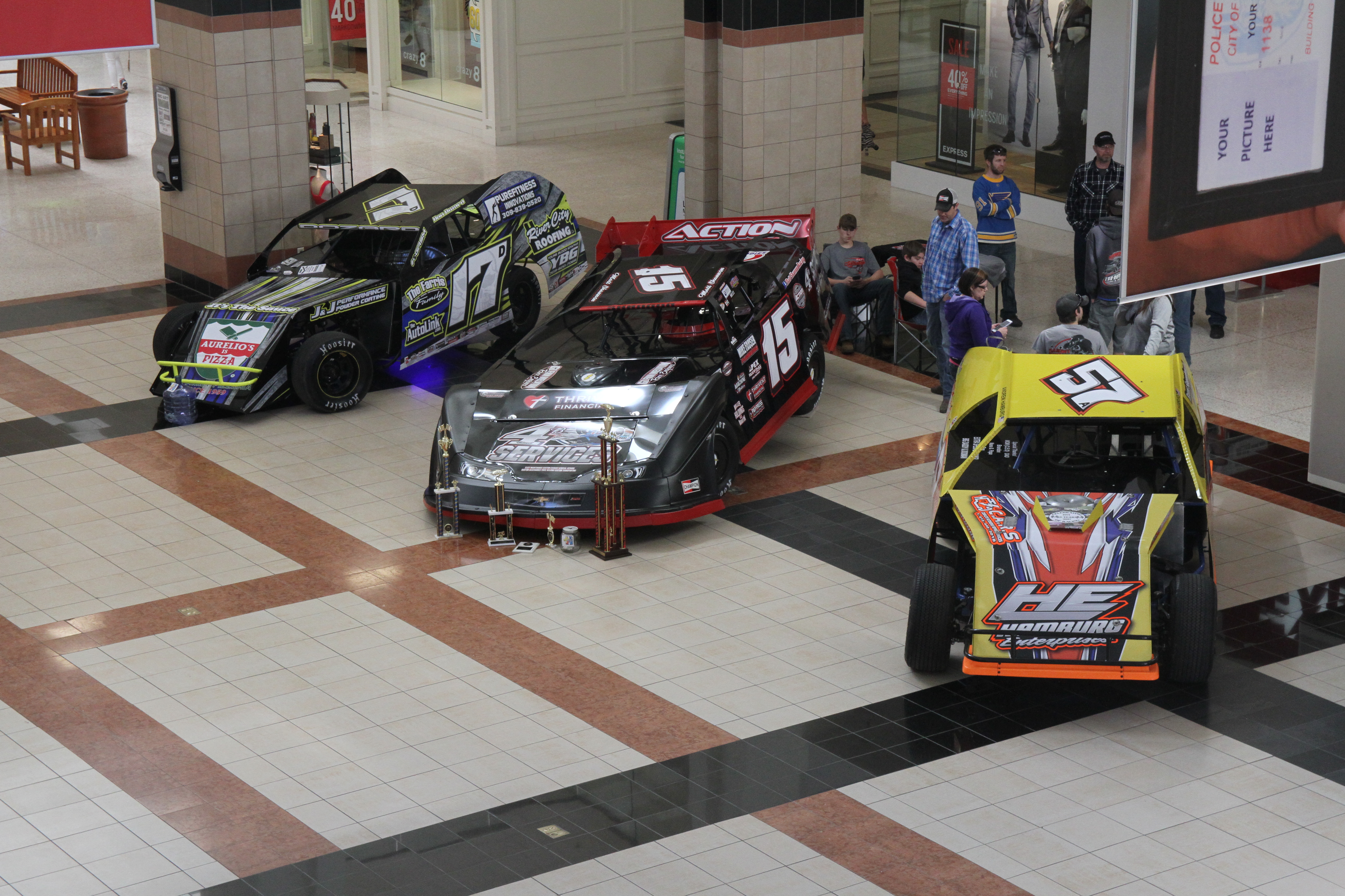 2018 Peoria Speedway mall Car Show post thumbnail image